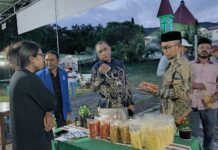 GAMKI Alor Ajak Masyarakat Kota Kalabahi Belanja UMKM Pemuda Gereja di Arena Paskah di Gereja Pola Tribuana